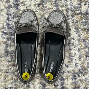 New Michaell Kors rubber outsole metallic color size 9